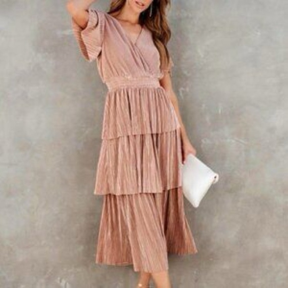 Skies Are Blue Blush Champagne Tiered Maxi Dress Pleated Party Holiday Small NWT